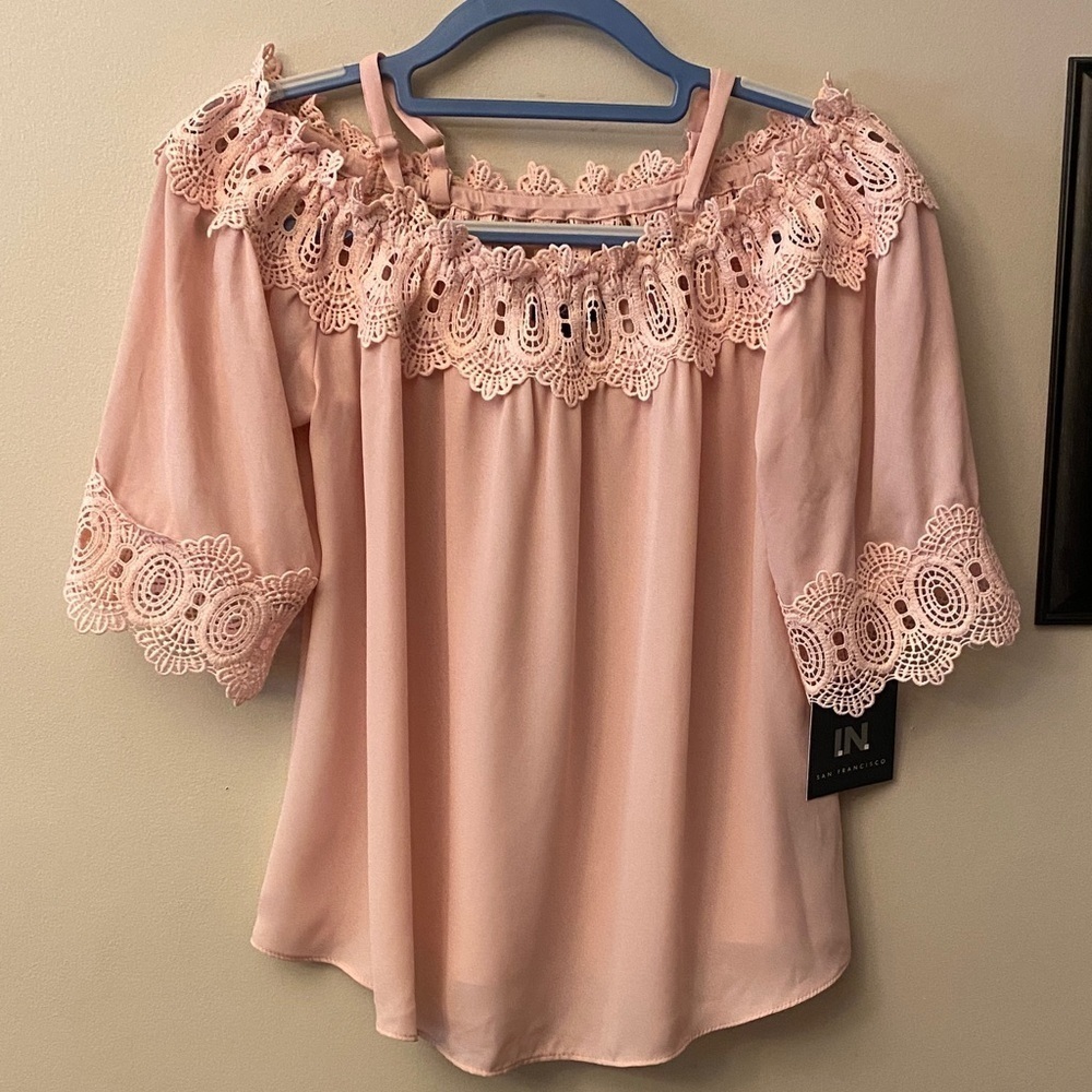 I.N. San Francisco Blush Lace Accent Blouse 🆕